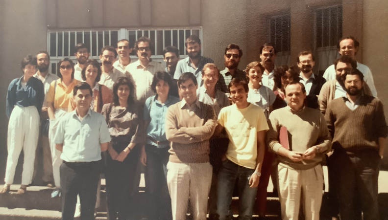 Milagros Izquierdo y otros compañeros en la Universidad de Zaragoza en  junio de 1986 con  ocasión del Primer  Encuentro de Topología